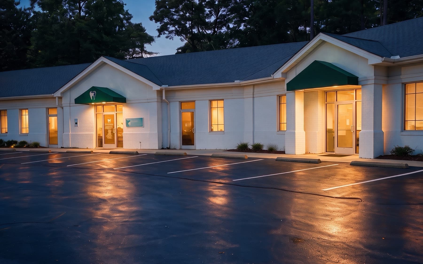 The Midlothian office of Grove Periodontists at 11301-B Polo Place